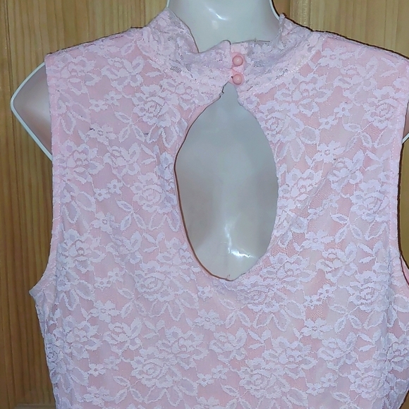 Lace Dress - Picture 6 of 6